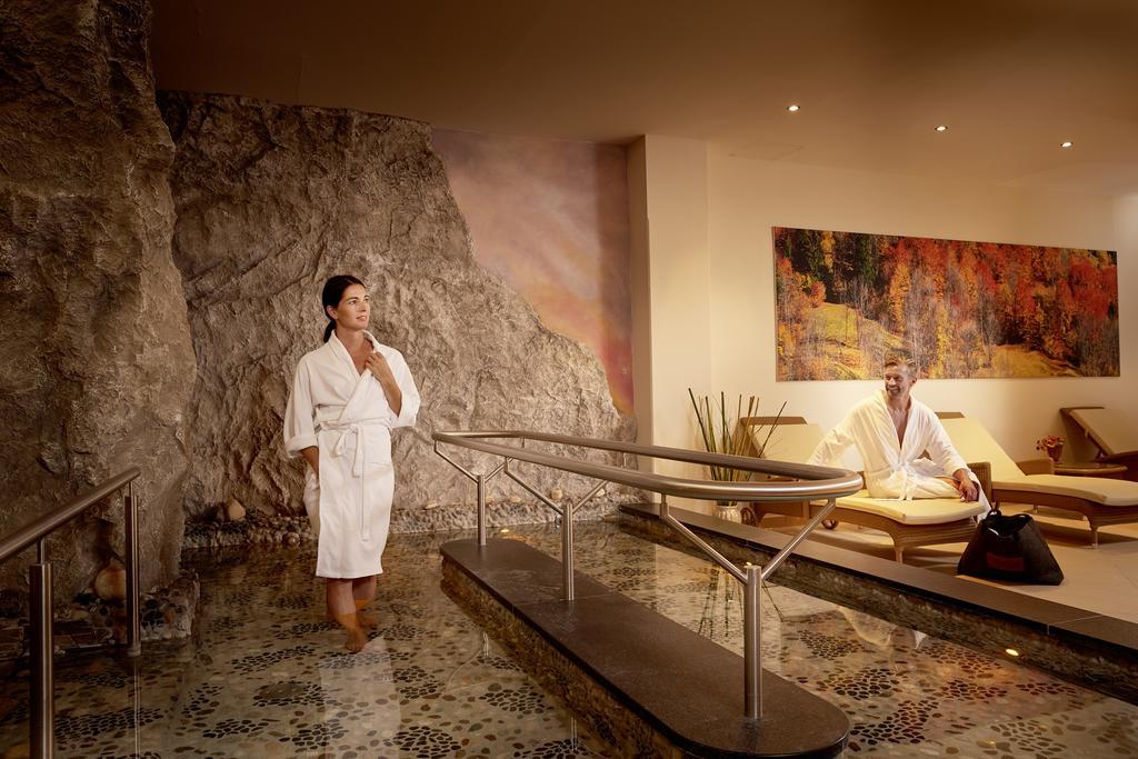 Hotel Alpenhof ทักซ์ ภายนอก รูปภาพ