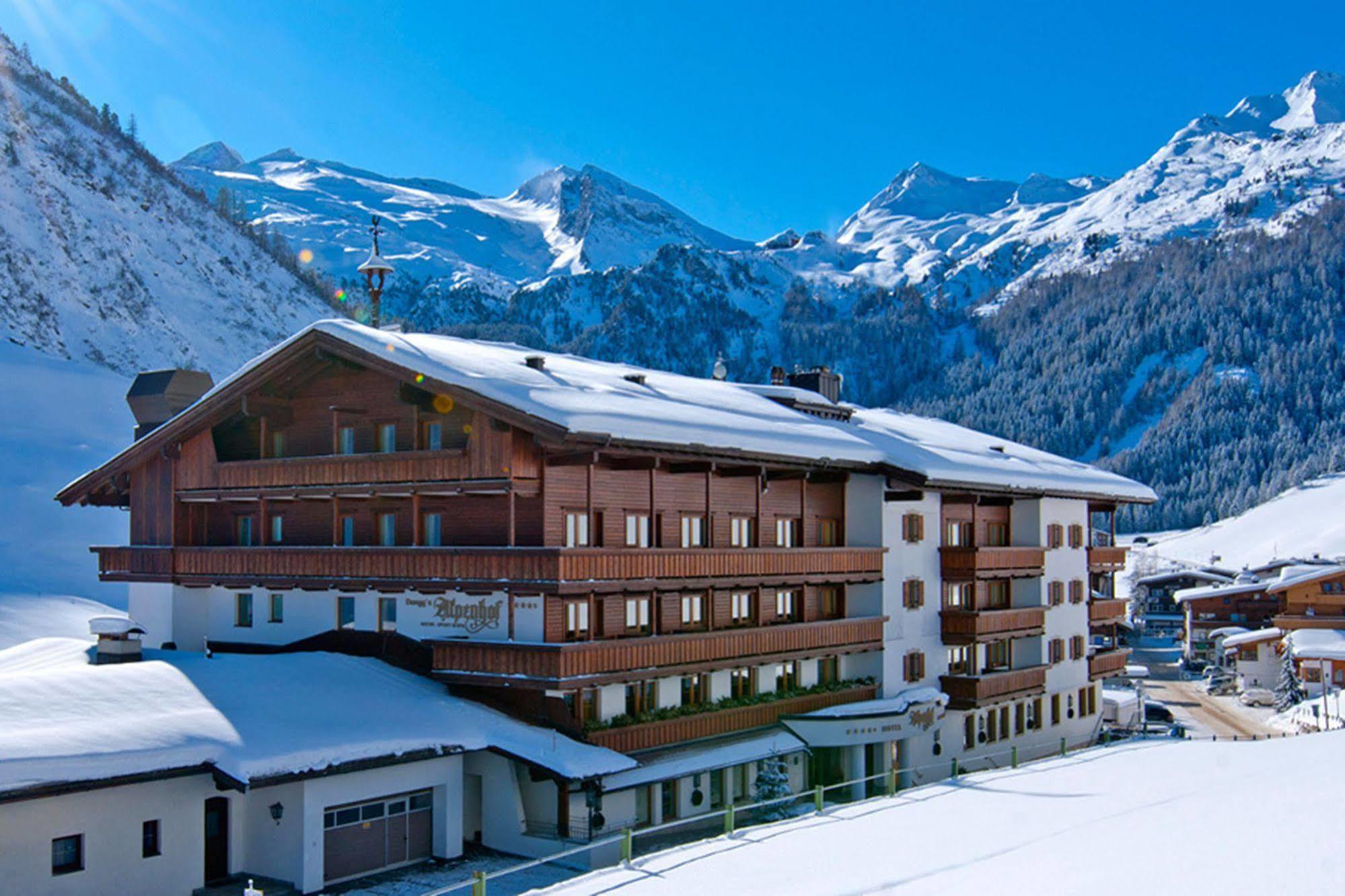 Hotel Alpenhof ทักซ์ ภายนอก รูปภาพ