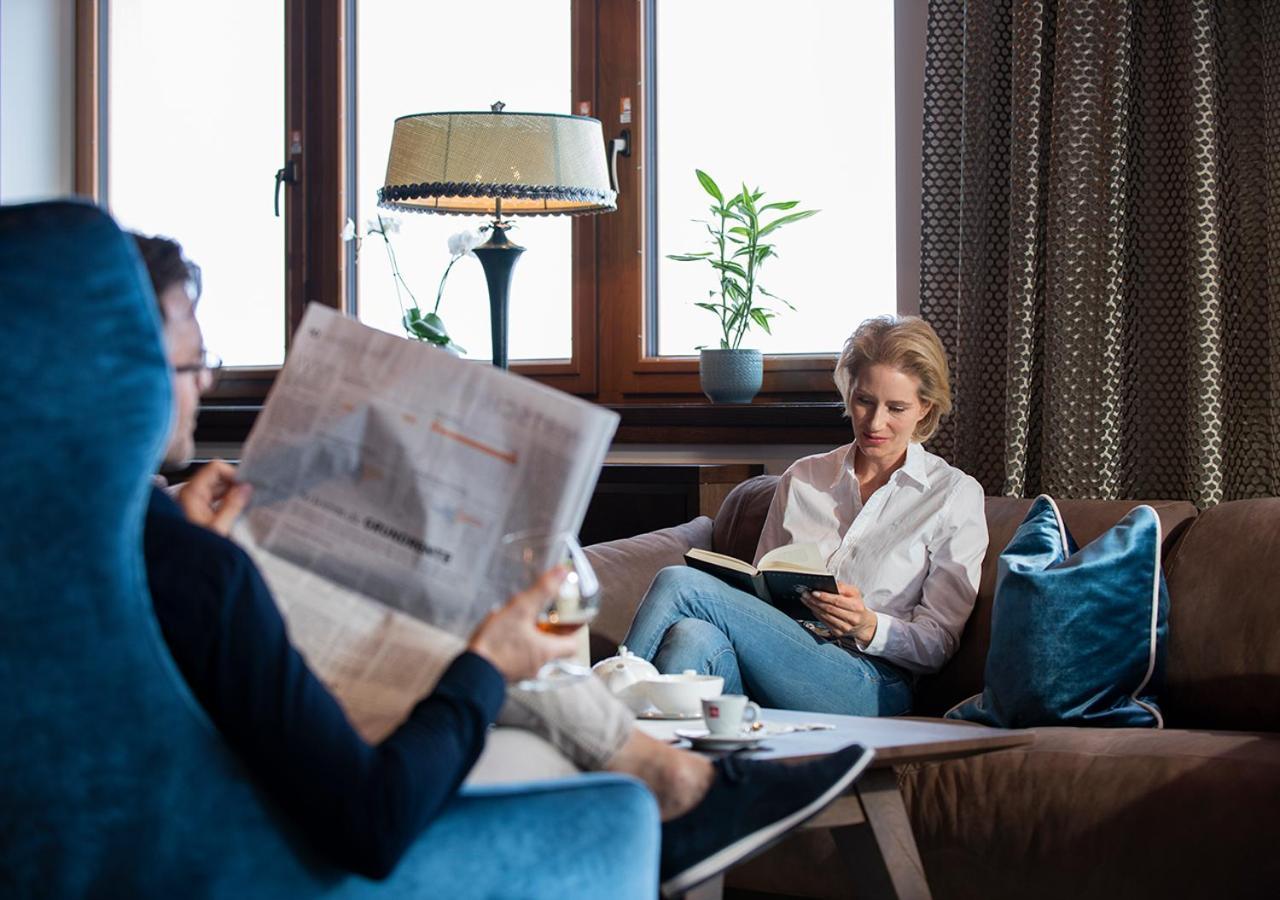 Hotel Alpenhof ทักซ์ ภายนอก รูปภาพ